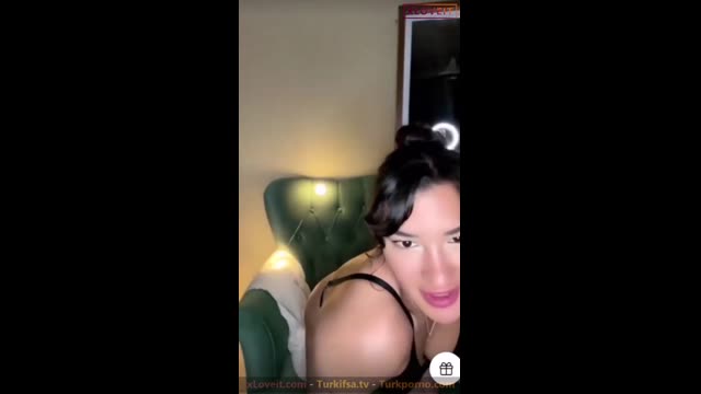 Burcu Yildiz: Beyaz Gomlek Acik Kalça Kivirma Sahnesi | HD İzle
